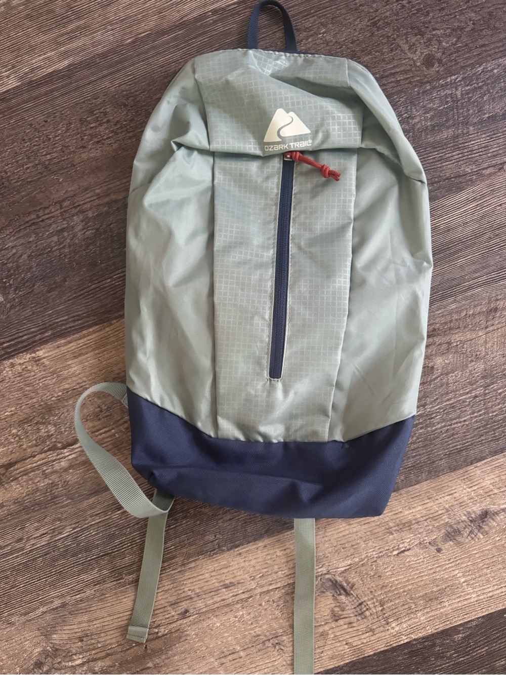 Ozark Trail light blue and Navy Organizer Pouch with orange Pull